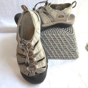 KEEN Newport H2 Sandal Women's Sz9 Beige Excellent Condition! Hiking